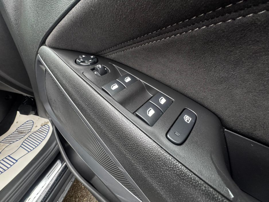 2024 Opel Crossland - image 17