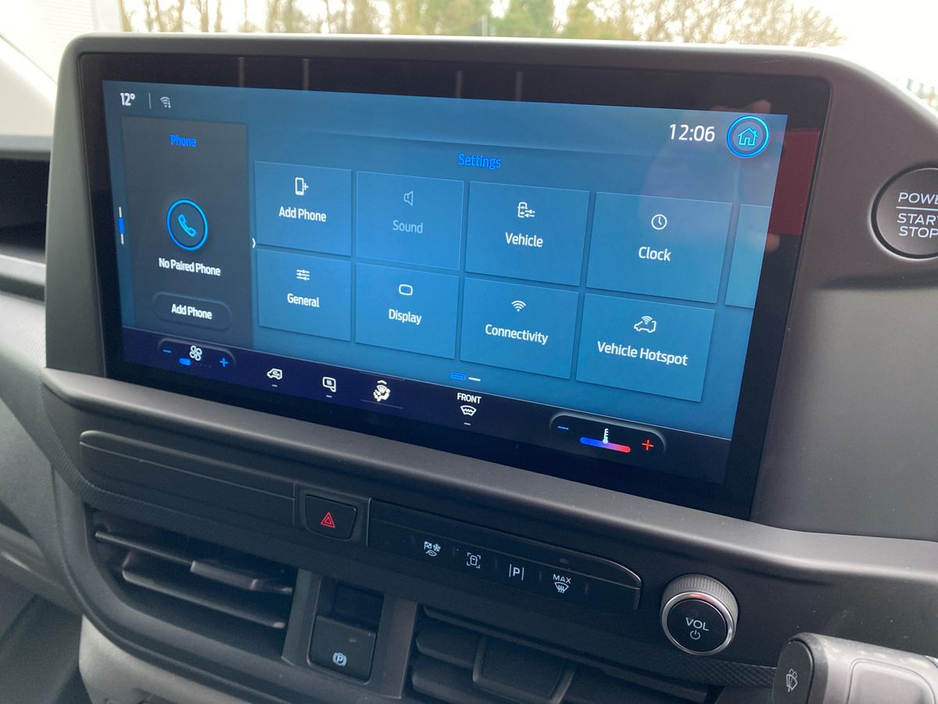 2026 Ford Transit Custom - image 19