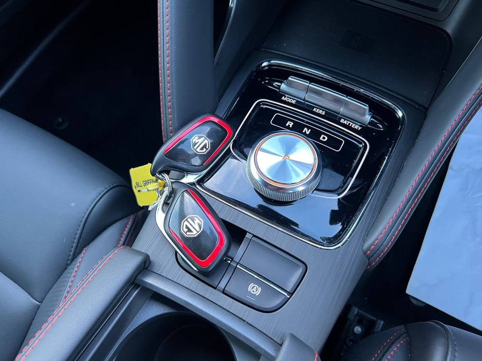 2024 MG ZS TROPHY CONNECT EV // AS NEW CAR // 3, 000 MILES // ADAPTIVE CRUISE CONTROL // DIGITAL CLUSTER €22,900