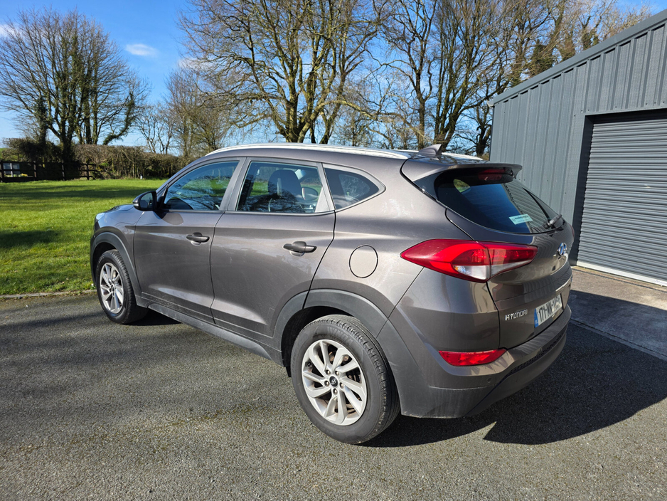 2017 Hyundai Tucson - image 5