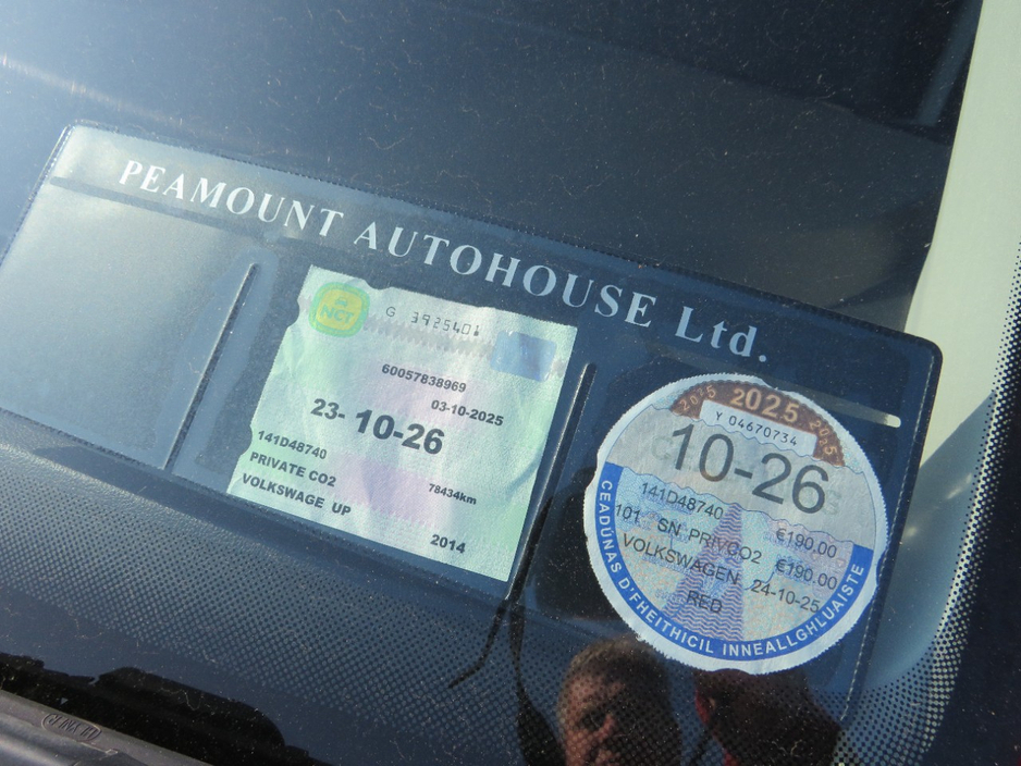 2014 Volkswagen up! - image 2