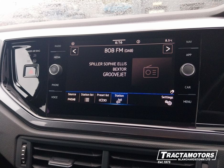 2024 Volkswagen Polo - image 16