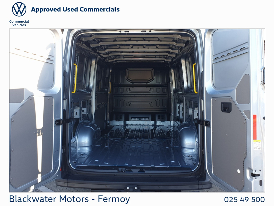 2025 Volkswagen Crafter - image 7