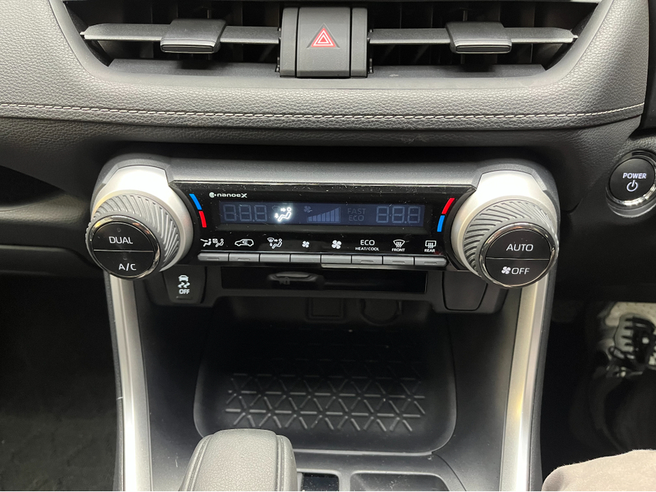 2024 Toyota Rav4 - image 16