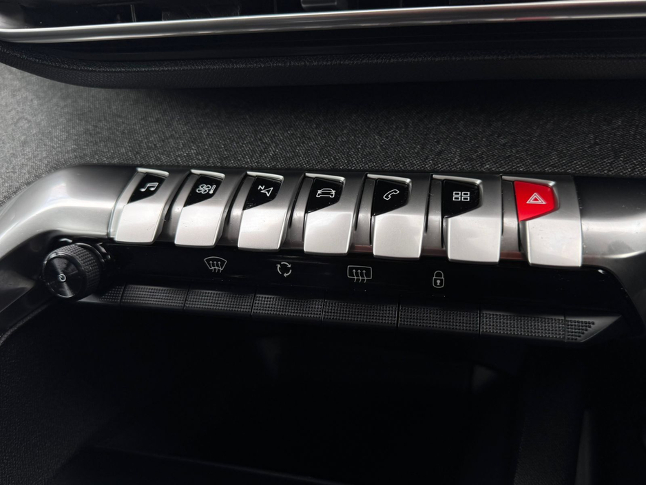 2019 Peugeot 5008 - image 27