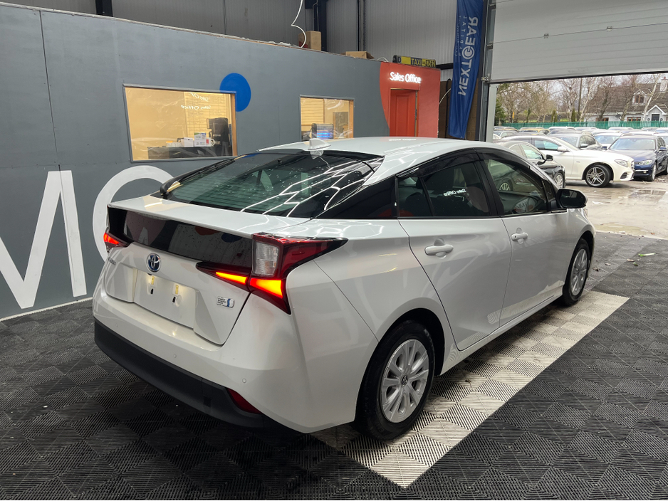 2022 Toyota Prius 2022 TOYOTA PRIUS S 1.8 AUTOMATIC / CRUISE CONTROL / REVERSE CAMERA AND MORE