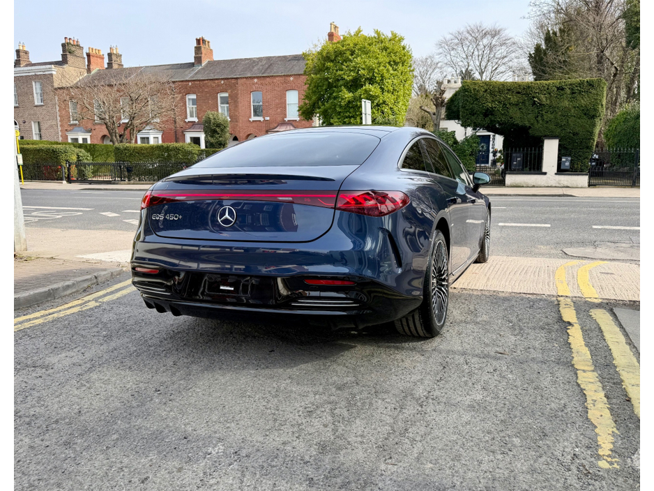 2022 Mercedes-Benz EQS - image 4