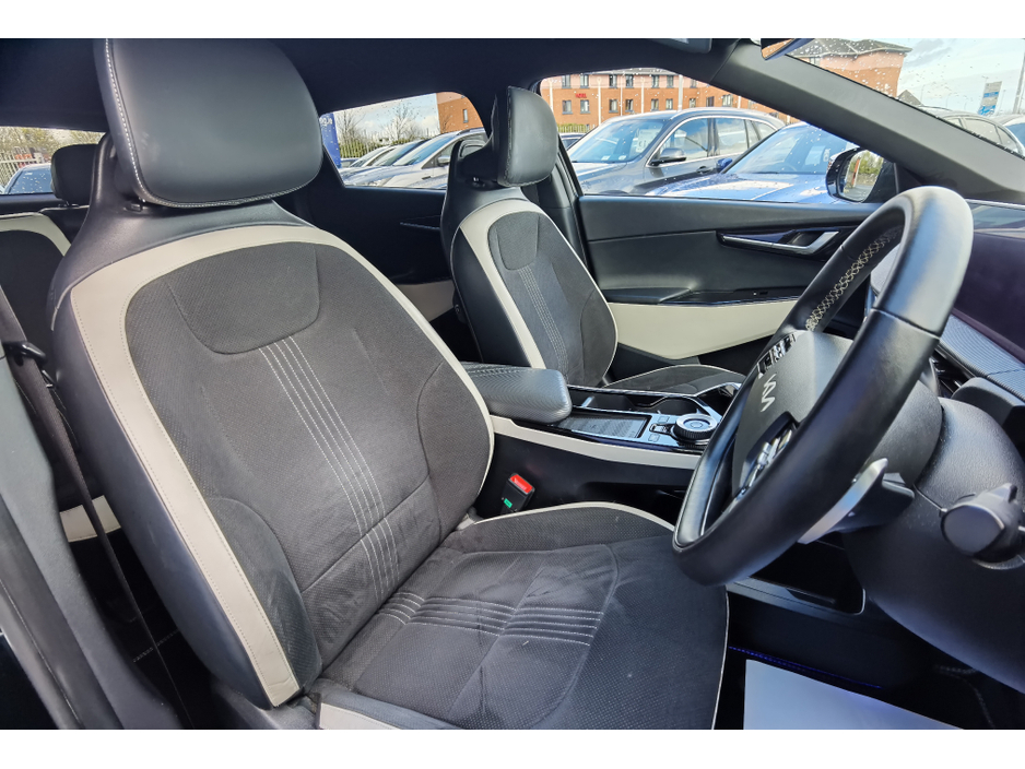 2022 Kia EV6 - image 9