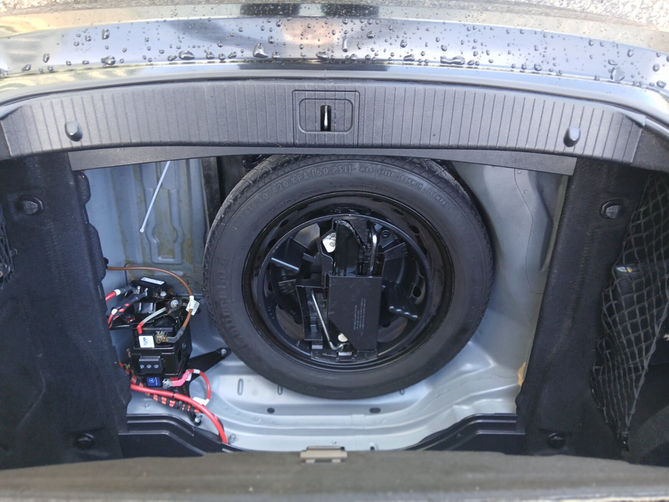 2012 Mercedes-Benz E Class - image 10