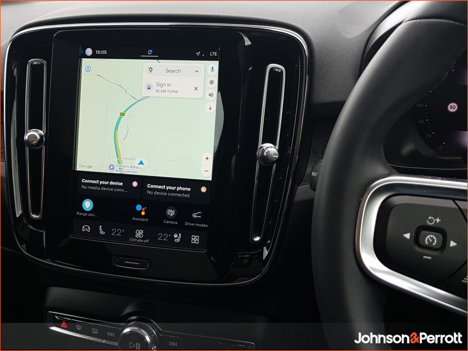 2023 Volvo C40 - image 17