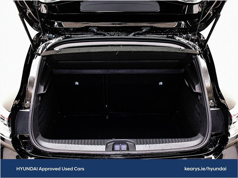 2025 Renault Clio - image 9