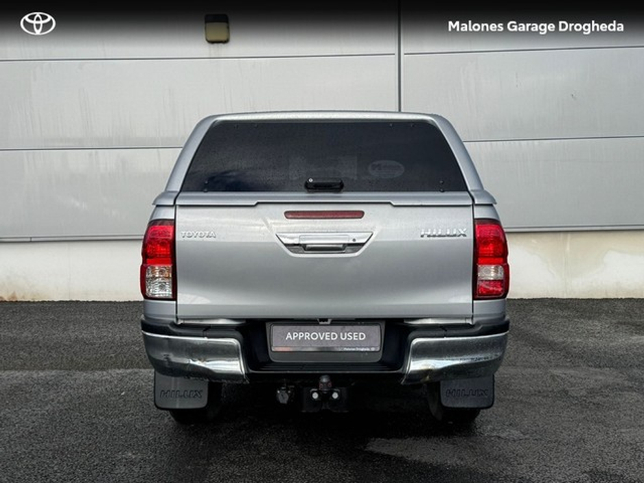 2023 Toyota Hilux - image 5