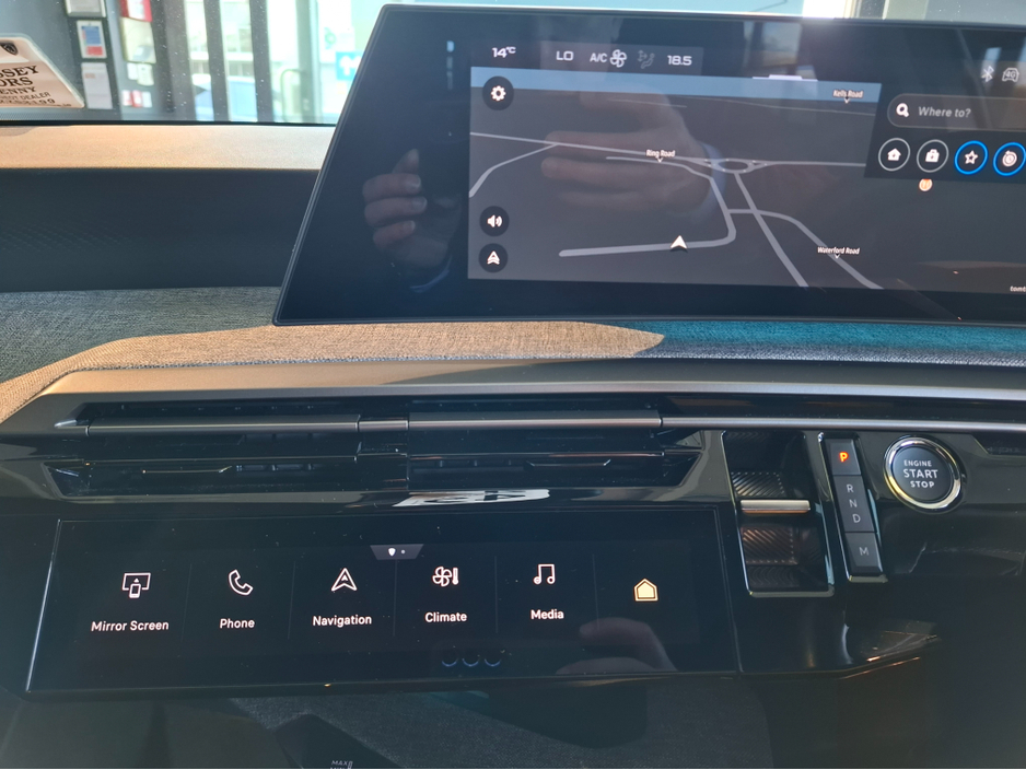 2026 Peugeot 5008 ALLURE 73KWH 210BHP 4DR €51,950