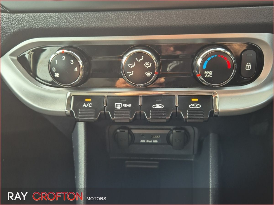 2013 Kia Rio - image 13