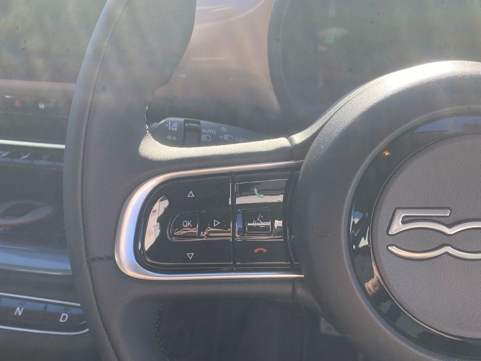 2025 Fiat 500e - image 18