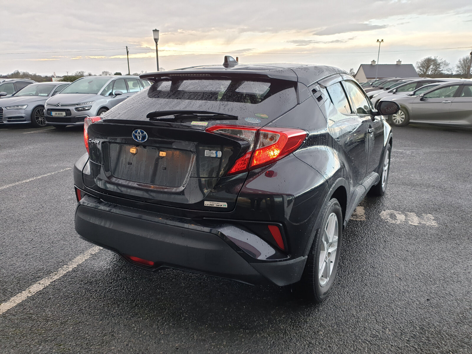 2020 Toyota C-HR - image 5