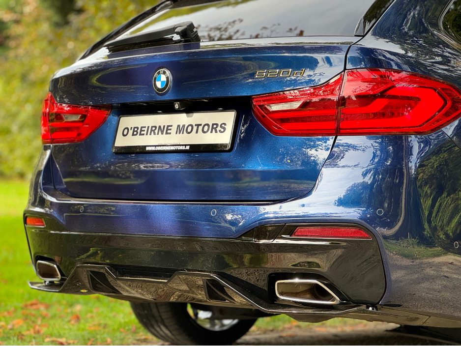 2019 BMW 5 Series - image 38