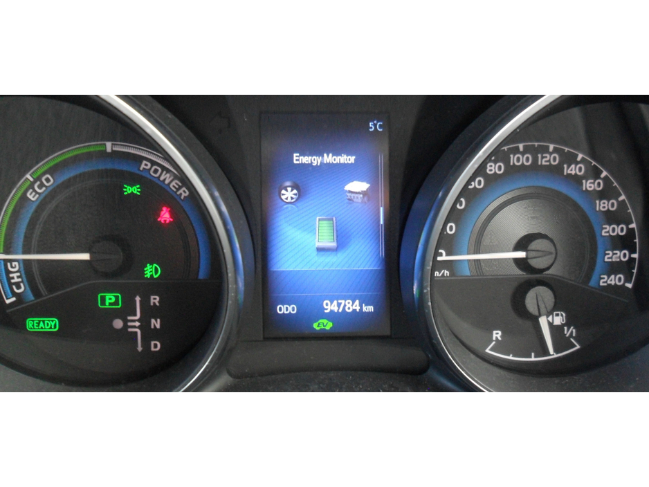 2018 Toyota Auris - image 16