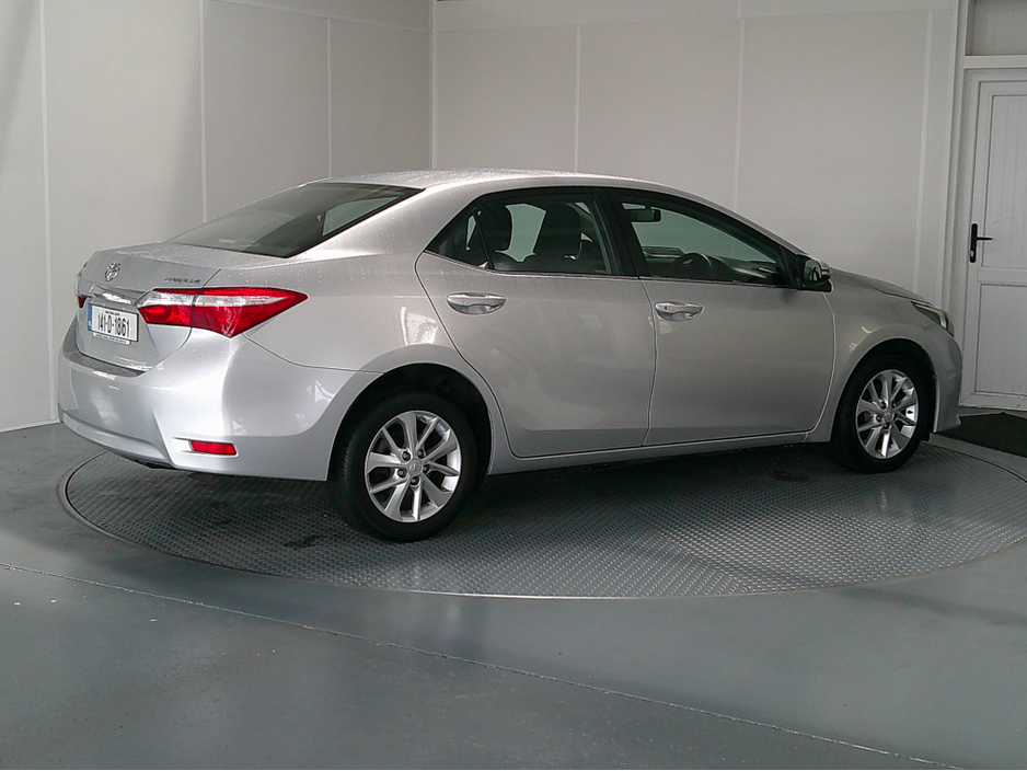 2014 Toyota Corolla - image 7