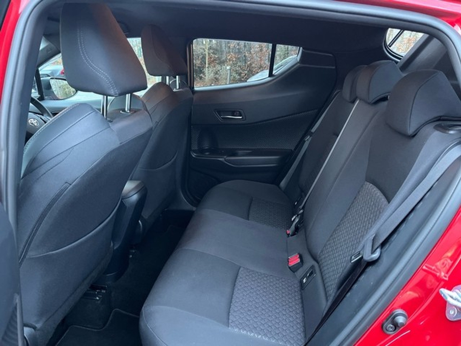 2023 Toyota C-HR HYBRID SPORT 4DR AUTO €29,950