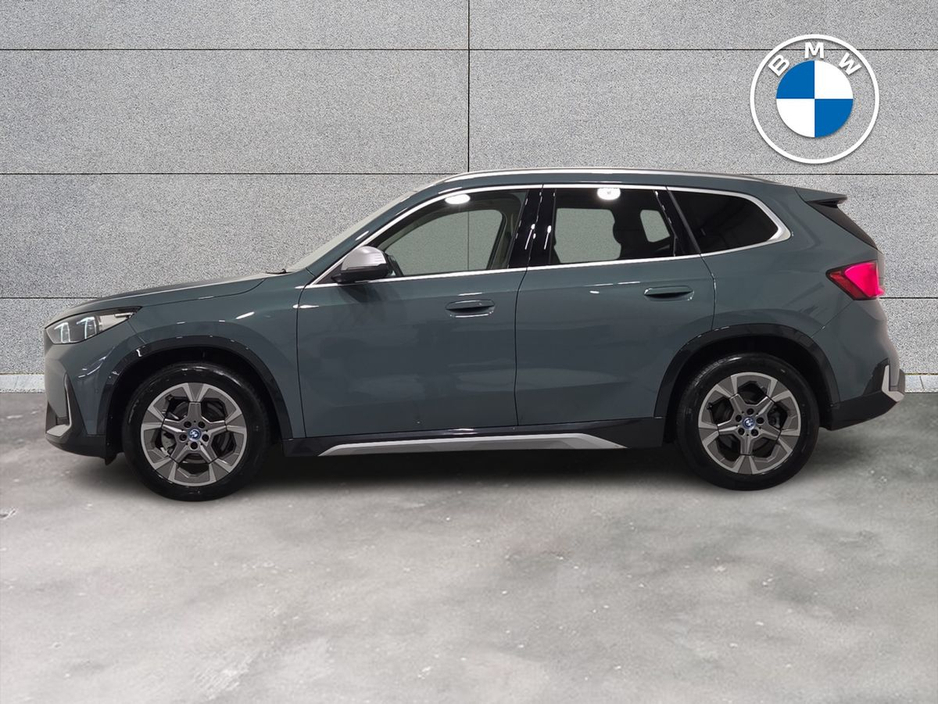 2024 BMW iX1 - image 3