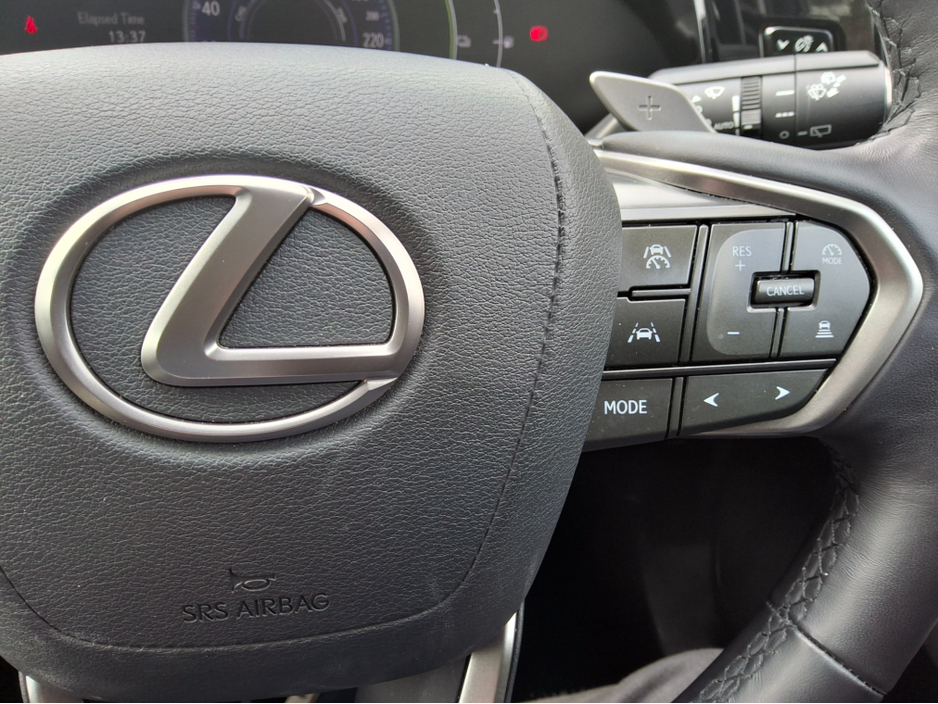 2023 Lexus NX 450 h+ - image 18