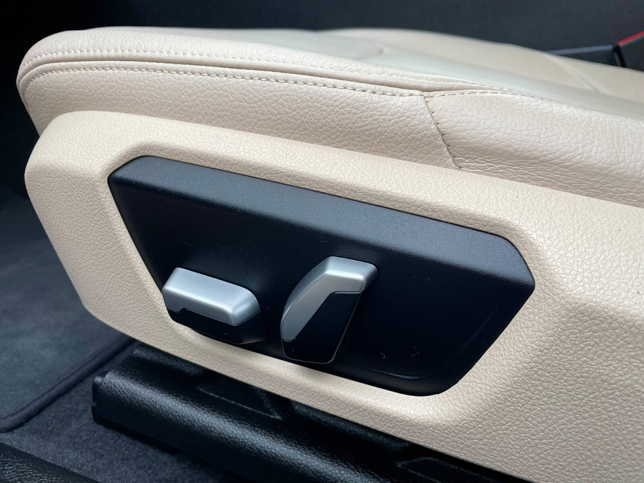 2018 BMW 1 Series - image 16