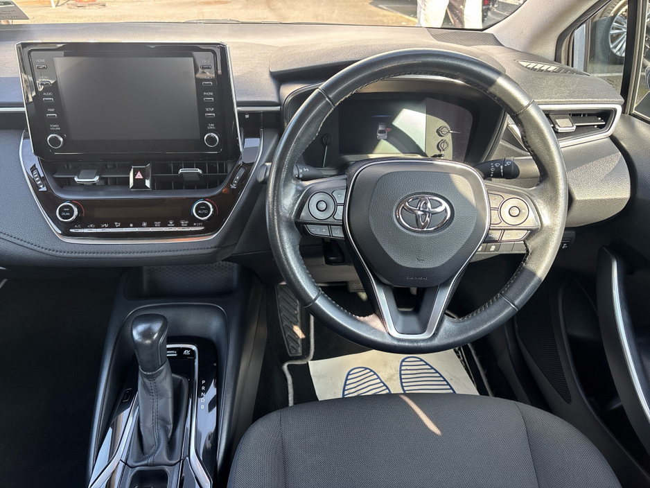 2020 Toyota Corolla - image 16