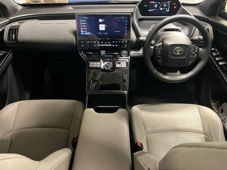 2022 Toyota bZ4X - image 8