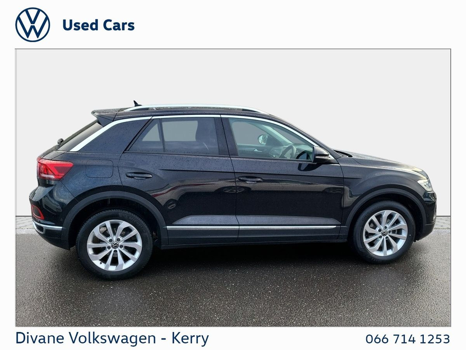 2023 Volkswagen T-Roc - image 11