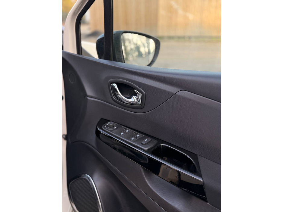 2016 Renault Captur - image 19