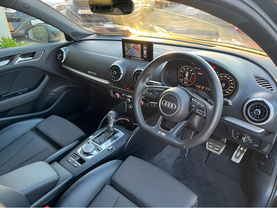 2020 Audi A3 S-LINE HATCHBACK AUTOMATIC 1.4 PETROL //ONLY 5653 MILES//HIGH SPEC//HEATED HALF LEATHER SEATS//KEYLESS ENTRY//REVERSE CAMERA//BLIND SPOT WARNING//CARPLAY// €25,950