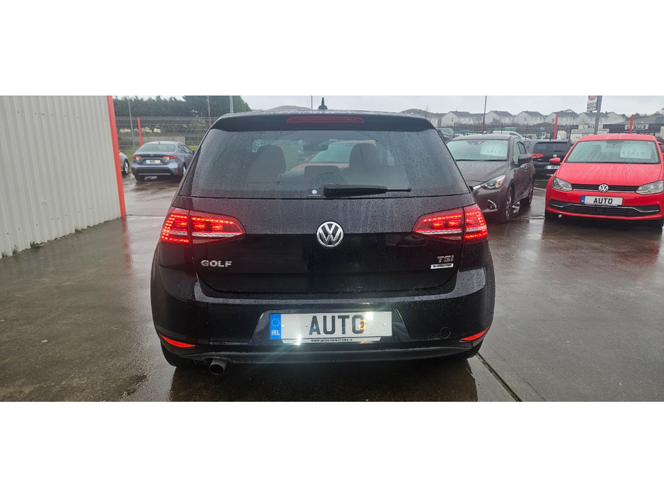 2017 Volkswagen Golf - image 10