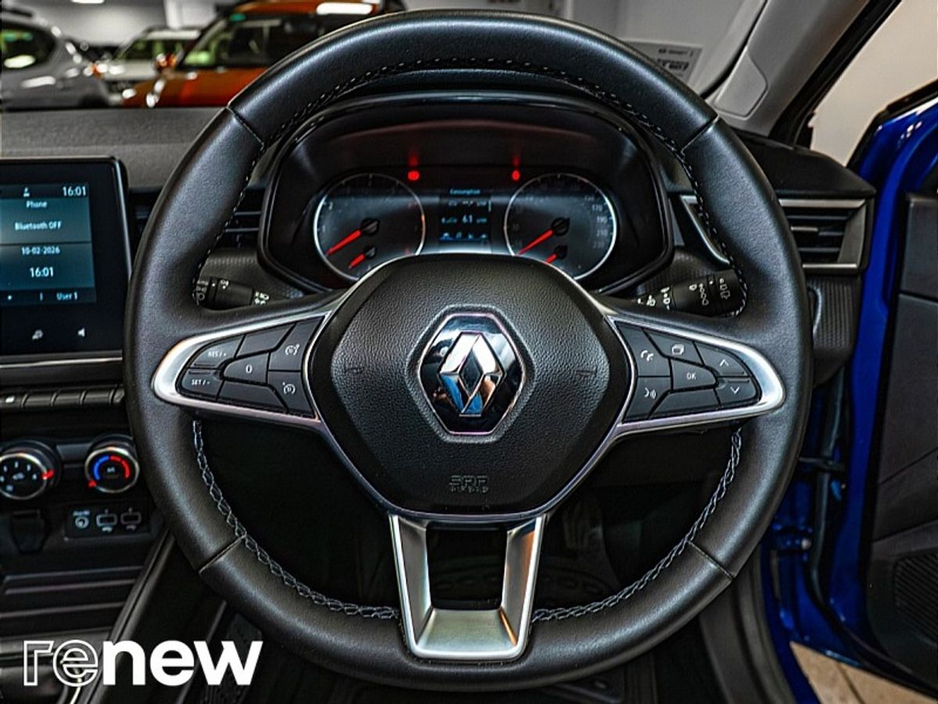 2023 Renault Clio - image 12