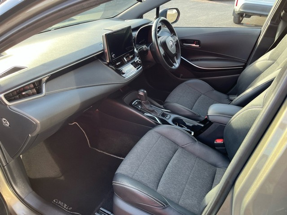 2022 Toyota Corolla - image 6