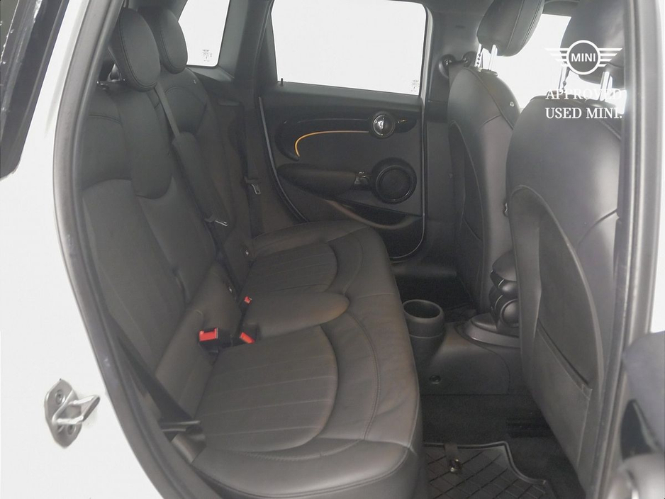 2024 MINI Hatch 5-Door Cooper Exclusive €35,900