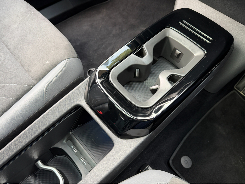 2023 Volkswagen ID.4 - image 19