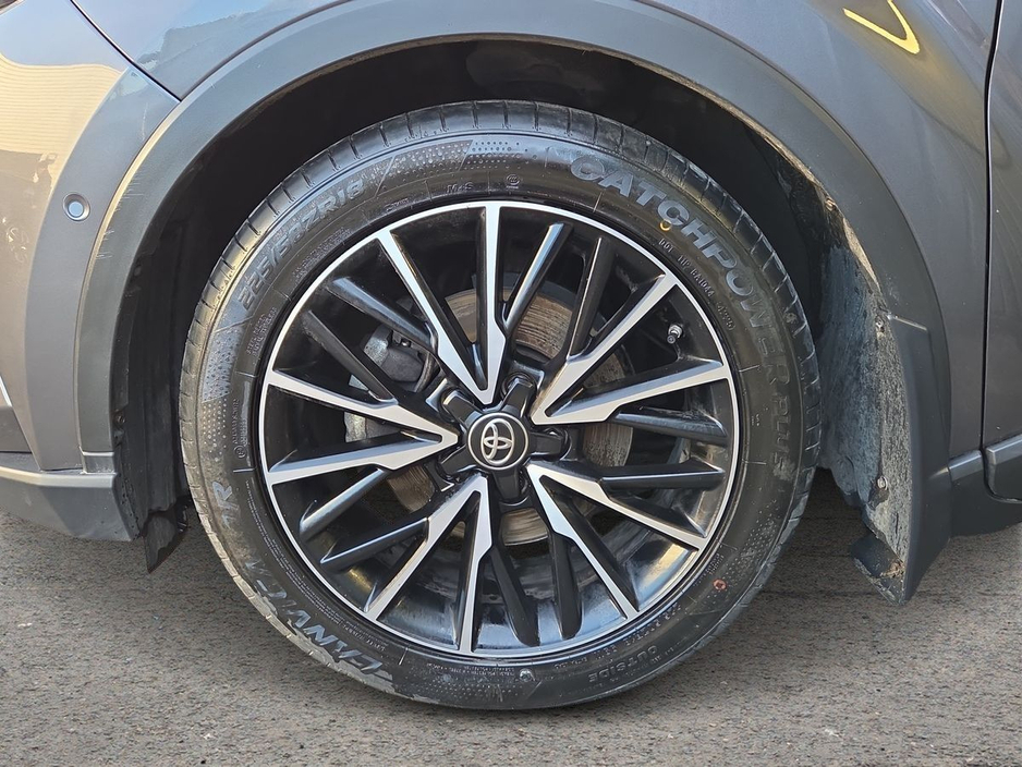 2020 Toyota C-HR - image 4