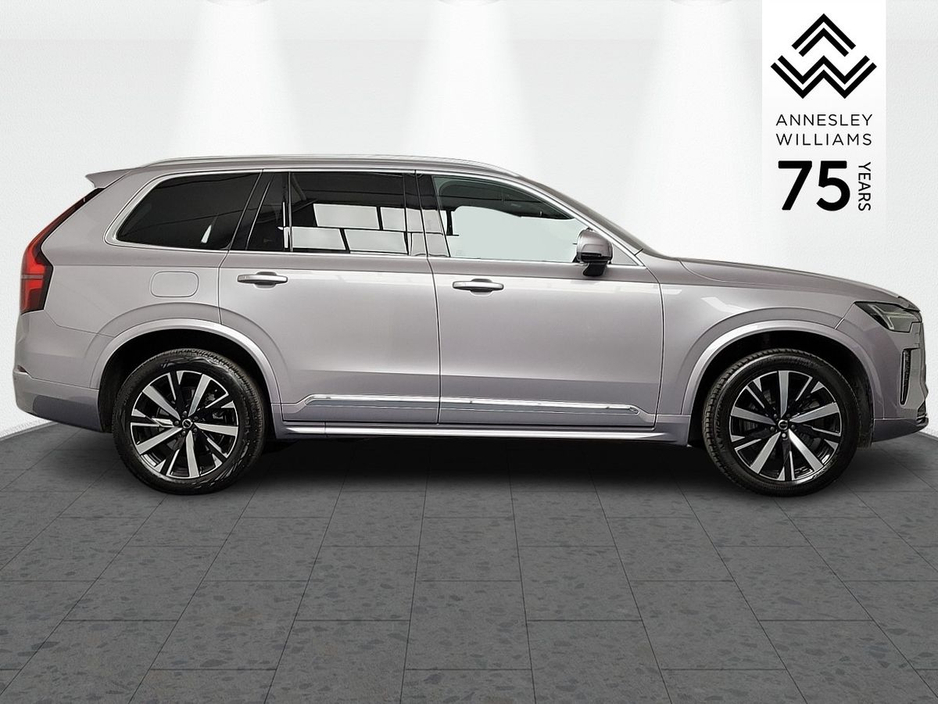 2025 Volvo XC90 - image 10