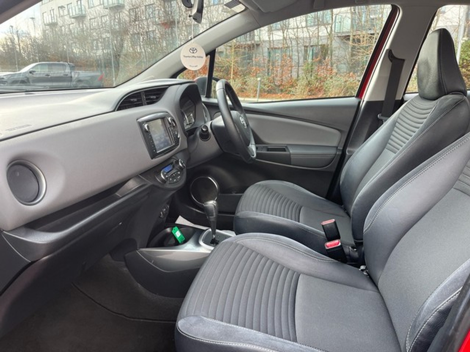 2016 Toyota Yaris HYBRID LUXURY MC 4DR AUTO €13,450