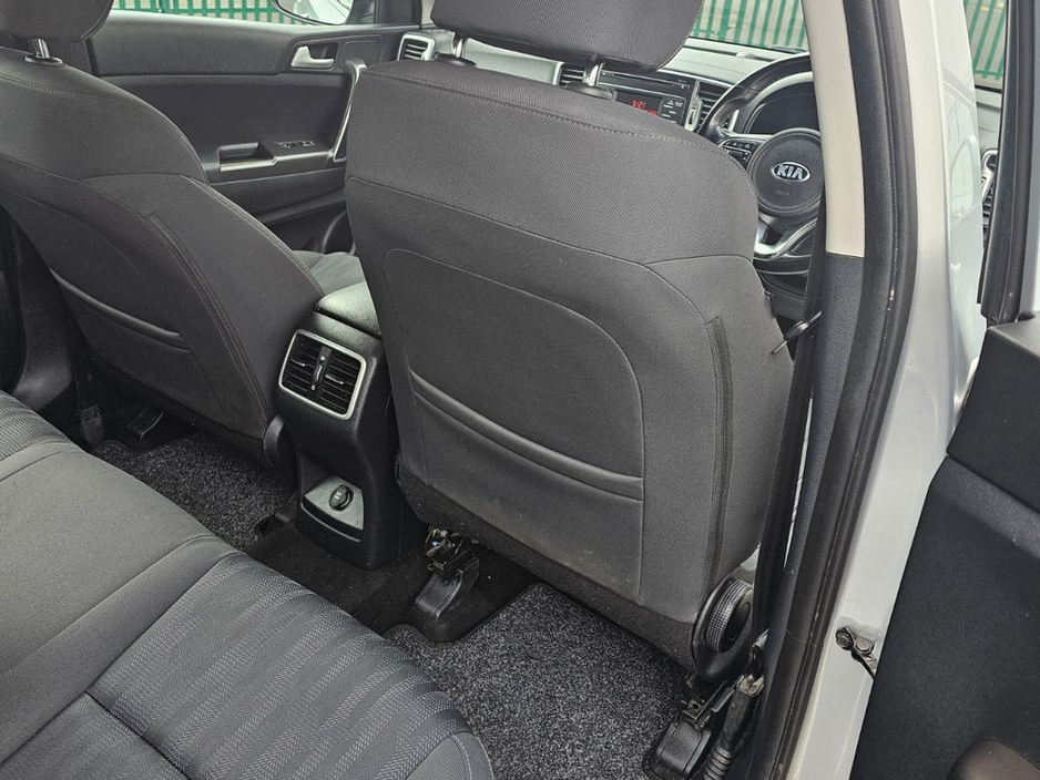 2017 Kia Sportage - image 7