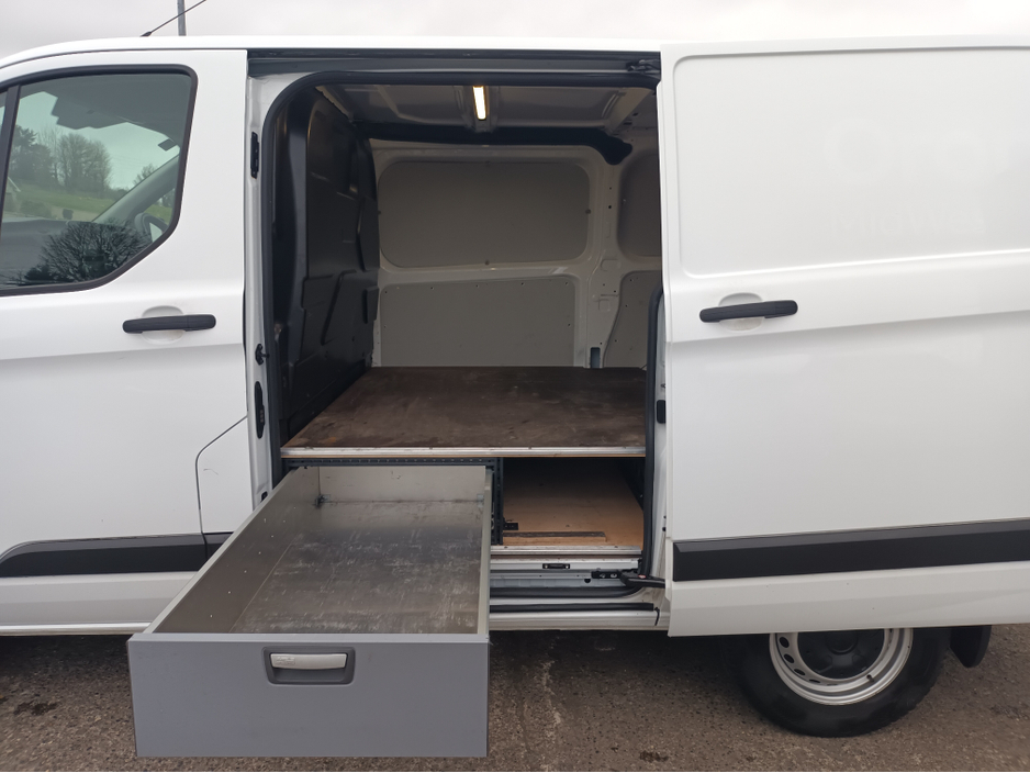 2021 Ford Transit Custom - image 8