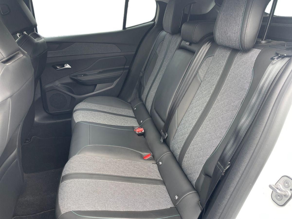 2023 Peugeot 408 - image 10
