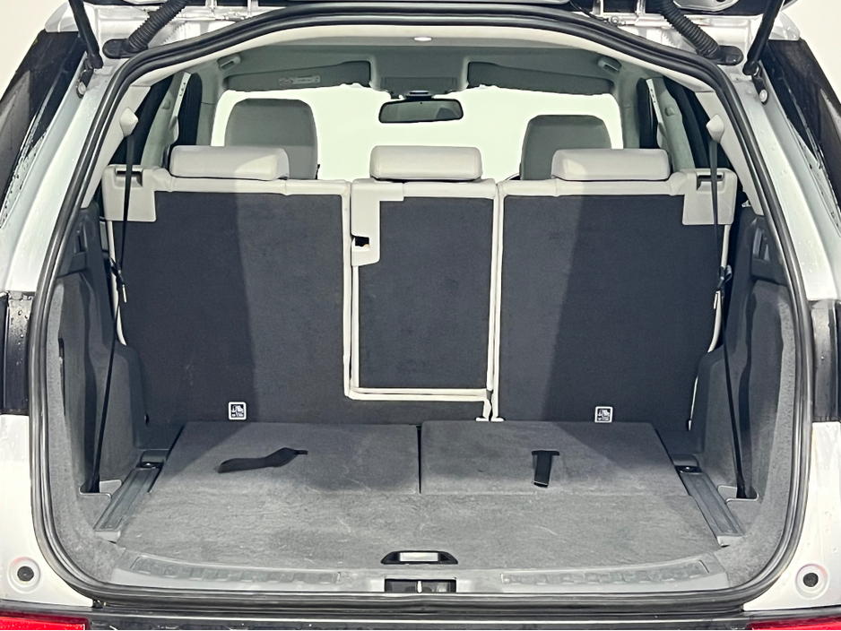 2019 Land Rover Discovery Sport - image 33