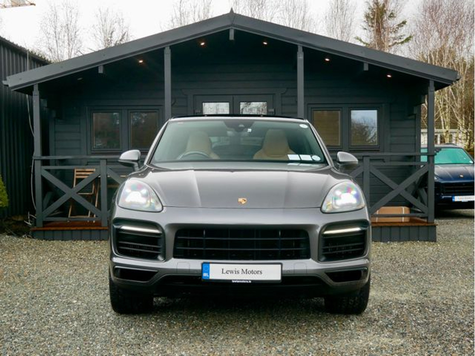 2021 Porsche Cayenne - image 2