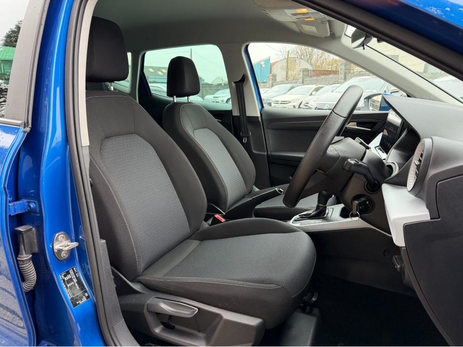 2023 SEAT Arona PARKING SENSORS..APPLE CARPLAY & ANDROID AUTO €17,950