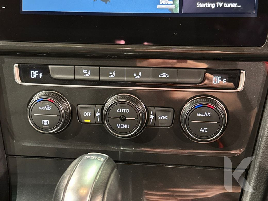 2018 Volkswagen Golf - image 19