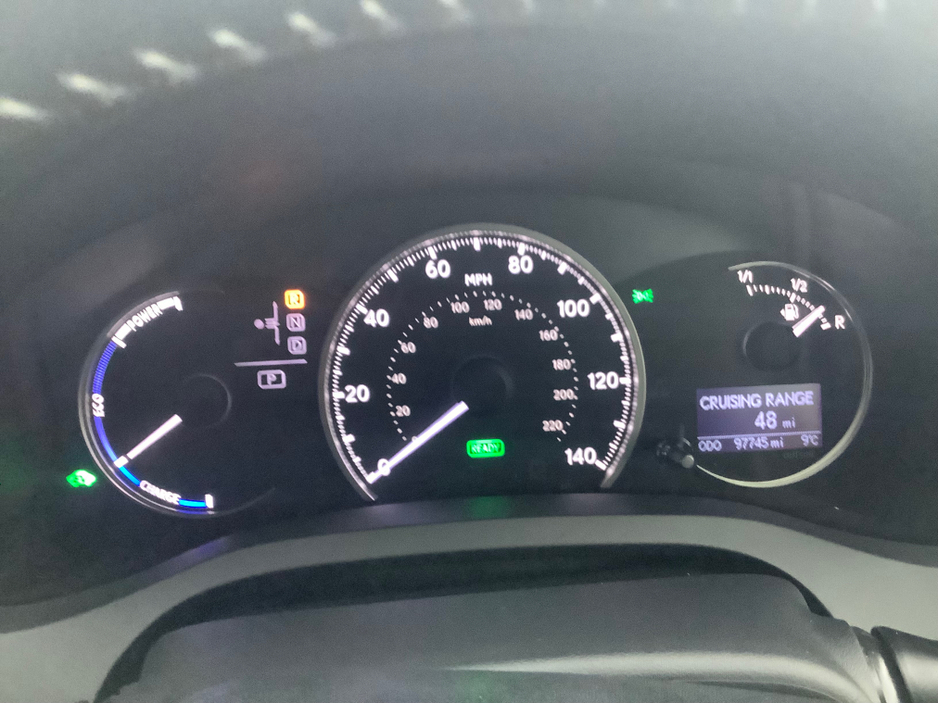 2017 Lexus CT 200 h - image 2