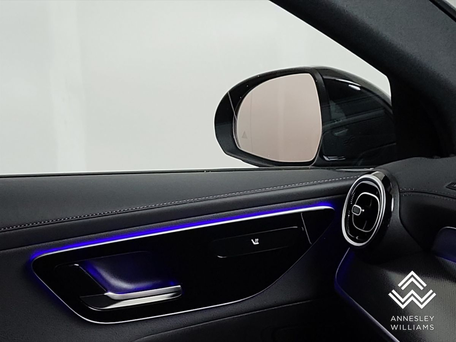 2025 Mercedes-Benz GLC Class - image 25