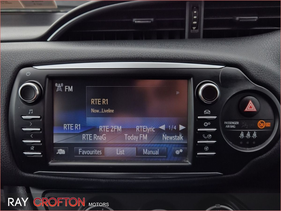 2019 Toyota Yaris - image 12